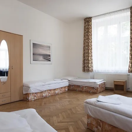 Aparthotel Alea House 3*