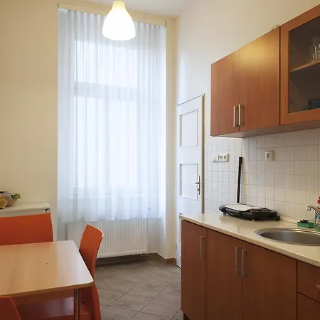 Alea House Aparthotel 3*