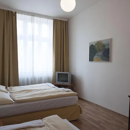 Aparthotel Alea House 3*